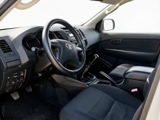 Toyota Hilux 2.5 D-4D Cabina Doble GX Aire acond.