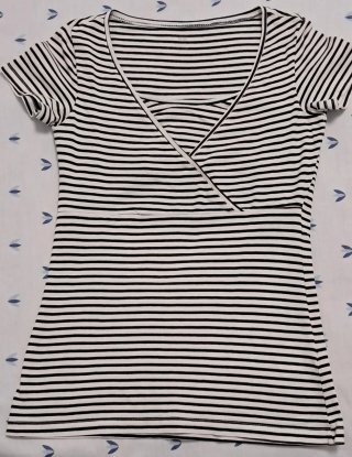 Camiseta de lactancia a rayas