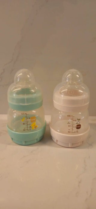 2 Biberones MAM anticólicos 130ml