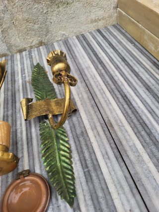 Antiguos Apliques de pared y platos de cobre