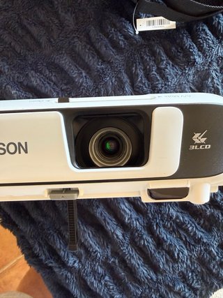 Proyector Epson EB-S41 3300 Lúmenes