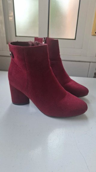 Botines tacón burdeos