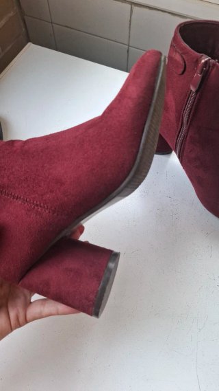Botines tacón burdeos