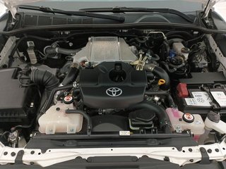 Toyota Hilux 2.5 D-4D Cabina Doble GX Aire acond.