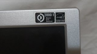 Pantalla LG Flatron Wide Plata