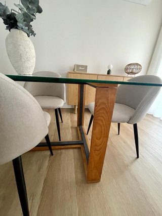 Mesa de Comedor con Sobre de Cristal