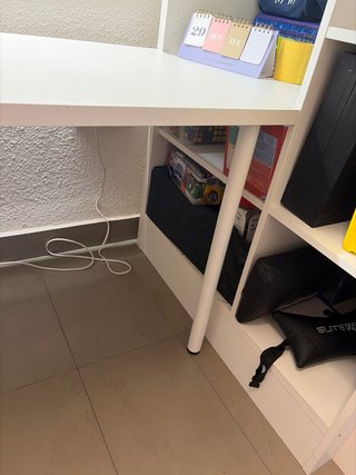Litera con Escritorio Integrado