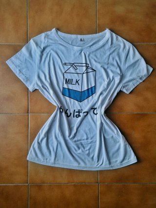 Camiseta con estampado japonés