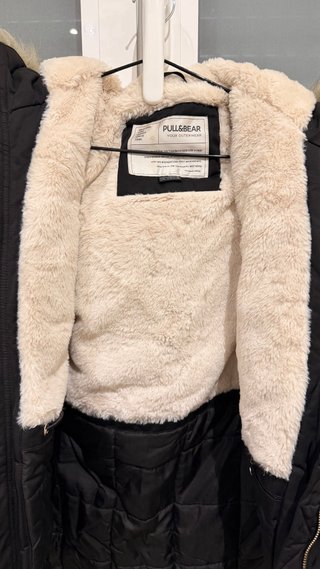 Parka Negra Pull & Bear