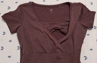 Camiseta de lactancia granate