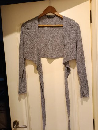 Camiseta gris y blanca talla XS