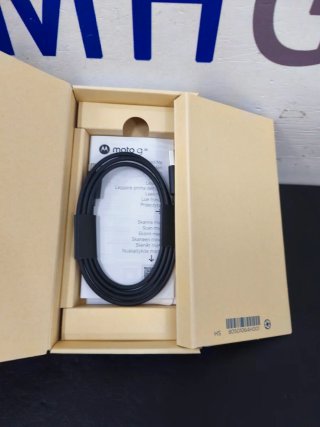 Moto g35 5G  4GB /128GB  1 Año Garantía