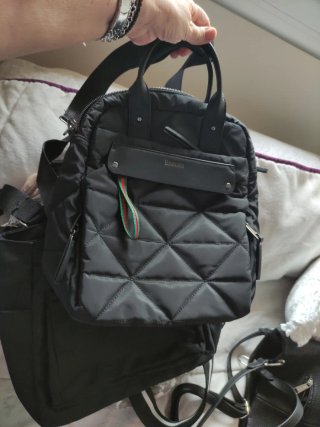 Variedad de bolsos a 8€ cada unidad