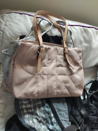 Variedad de bolsos a 8€ cada unidad