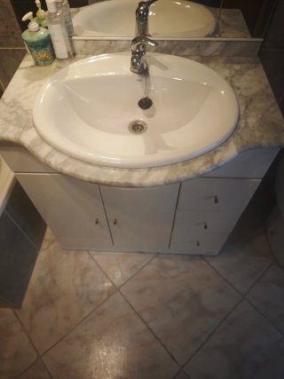 Mueble de baño con lavabo
