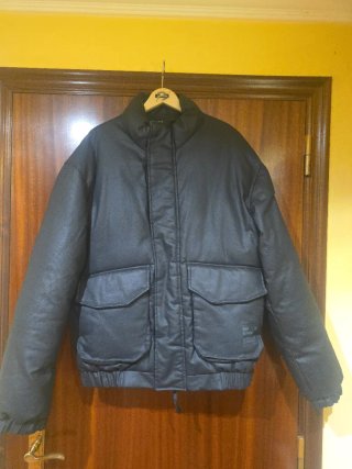 Cazadora hombre negra