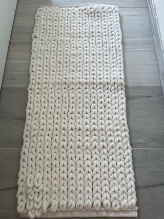 Tappeto intrecciato spesso per letto o bagno