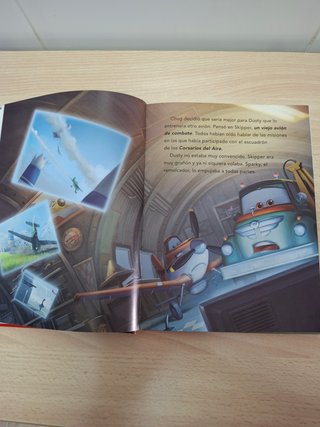 Libro infantil AVIONES, de Disney. NUEVO.