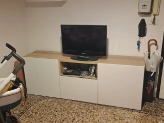 Mobile TV IKEA + Mensole