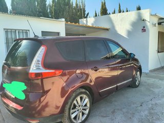 Renault Grand Scenic 2012