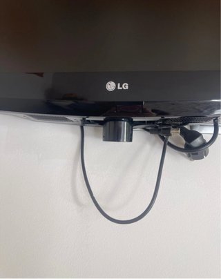 Pantalla LG con soporte de pared