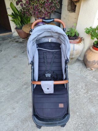 Silla de paseo Kinderkraft gris