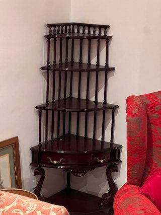 Mueble esquinero antiguo de madera