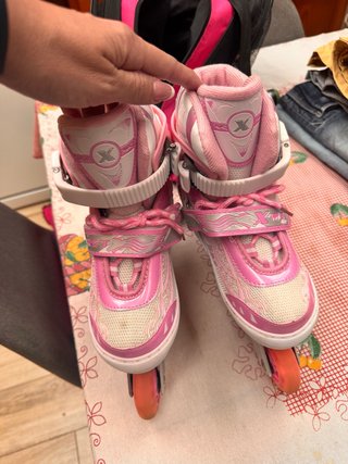 Patines en línea rosas para niña