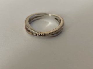Anillo de Oro Blanco 18k con diamantes
