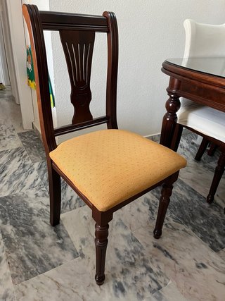 Mesa Extensible y 6 Sillas de Comedor