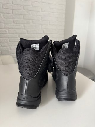 39 1/3 Botas Adidas GSG 9.2 policia seguridad