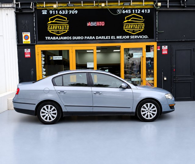VW PASSAT 2.0 TDI 140CV "LIBRO DE REVISIONES"
