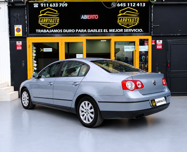 VW PASSAT 2.0 TDI 140CV "LIBRO DE REVISIONES"