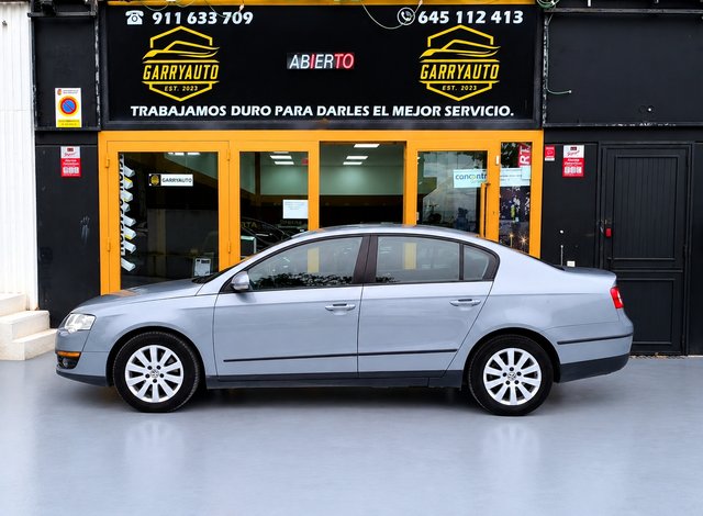 VW PASSAT 2.0 TDI 140CV "LIBRO DE REVISIONES"