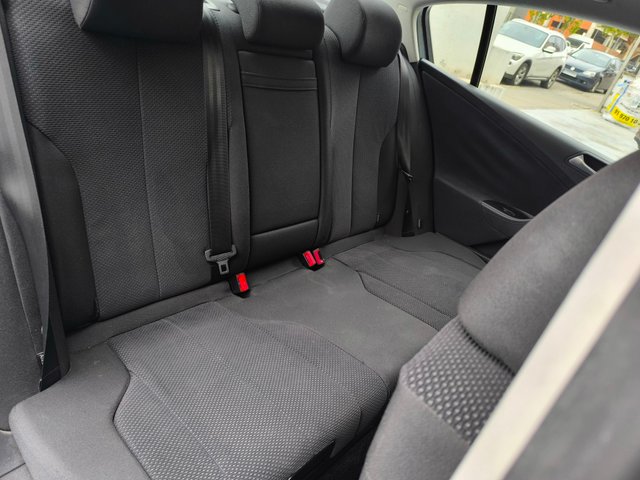 VW PASSAT 2.0 TDI 140CV "LIBRO DE REVISIONES"