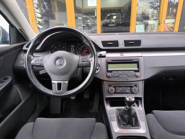 VW PASSAT 2.0 TDI 140CV "LIBRO DE REVISIONES"