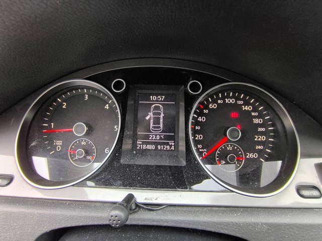 VW PASSAT 2.0 TDI 140CV "LIBRO DE REVISIONES"
