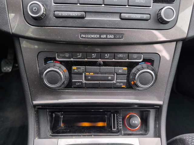 VW PASSAT 2.0 TDI 140CV "LIBRO DE REVISIONES"