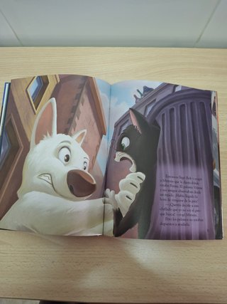 Libro de lectura infantil BOLT, de Dsney. NUEVO.