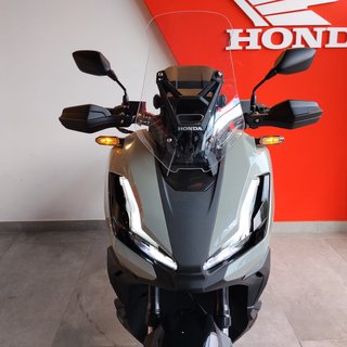 Honda Adv 350