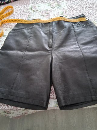 Falda pantalón cuero negro