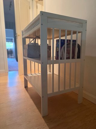 Cambiador Ikea Gulliver con colchoneta Vadra