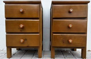 Comodini in legno antichi