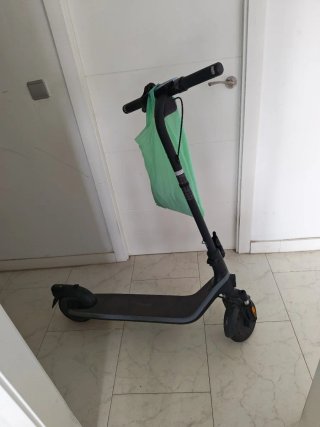 Patinete eléctrico en buen estado