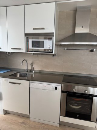 Cocina completa con electrodomésticos Bosch