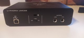 Micrófono RODE Podmic + Behringer UMC2 + XLR