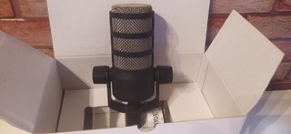 Micrófono RODE Podmic + Behringer UMC2 + XLR