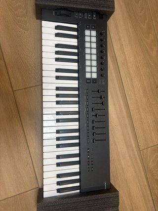 Novation Launchkey 49 MK3 Teclado Controlador