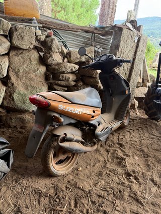 Scooter Suzuki Katana Naranja