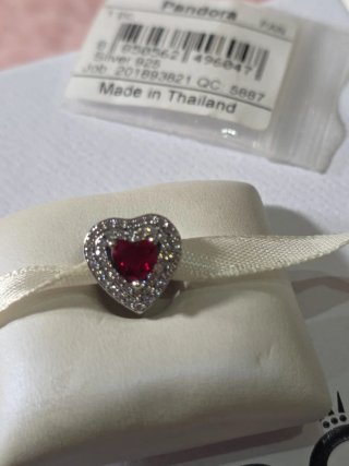Pandora Charm Corazón Rojo y Circonitas